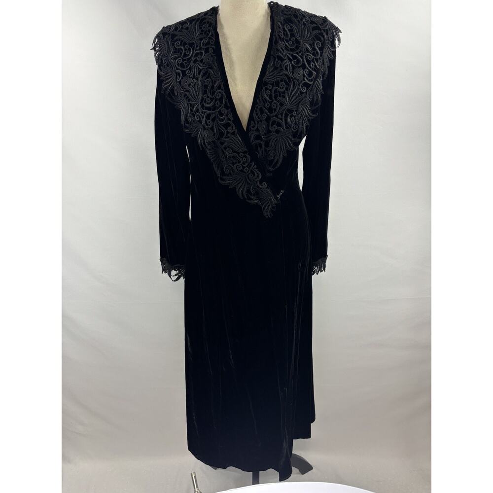 Vintage VTG Flora Nikrooz Dressing Gown Wrap Dress Robe Black Velvet Size Medium